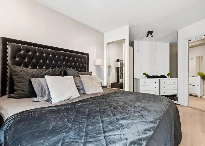 Luxurious Modern Room In Central Oslo - Eur 4K Expensive Bed And 82\